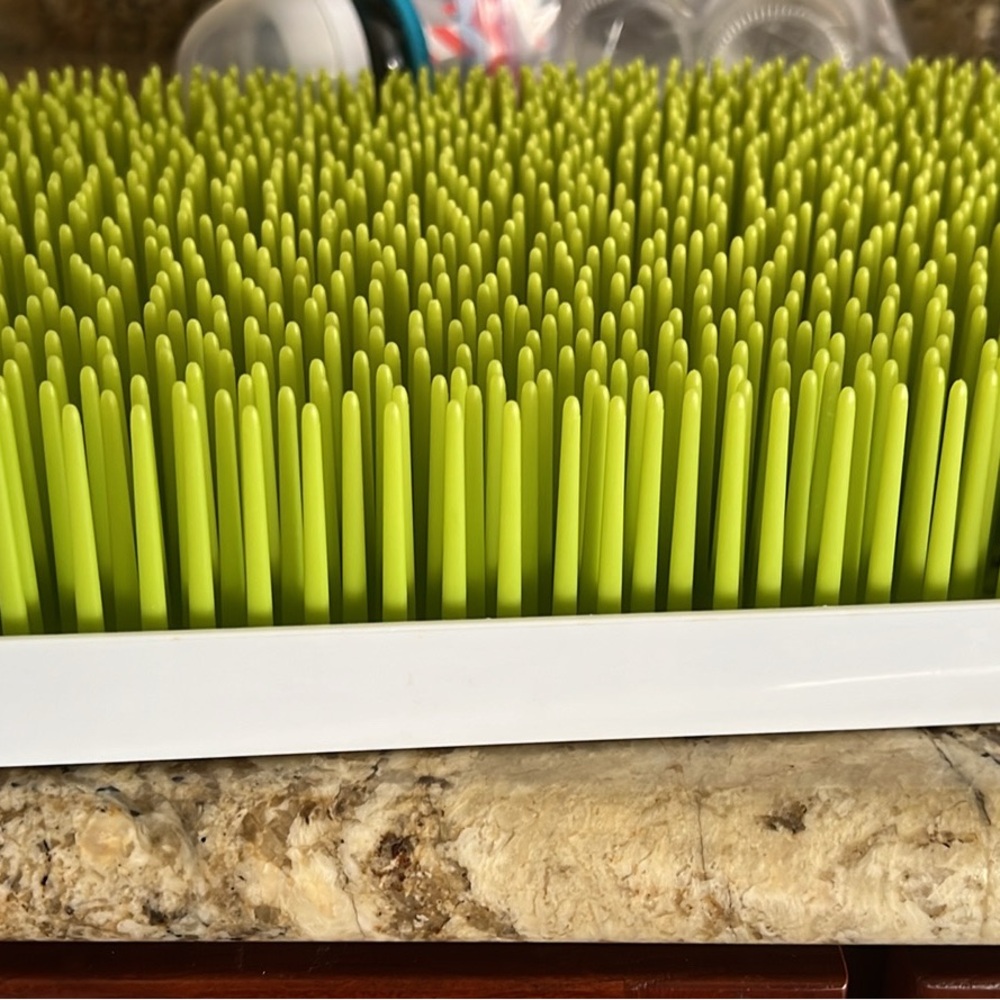 Green Grass Drying Rack